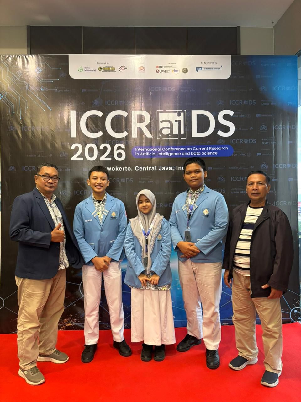 Murid MAN 2 Kota Makassar Gelar Riset di Forum Internasional, Angkat Inovasi Kesehatan Berbasis IoT