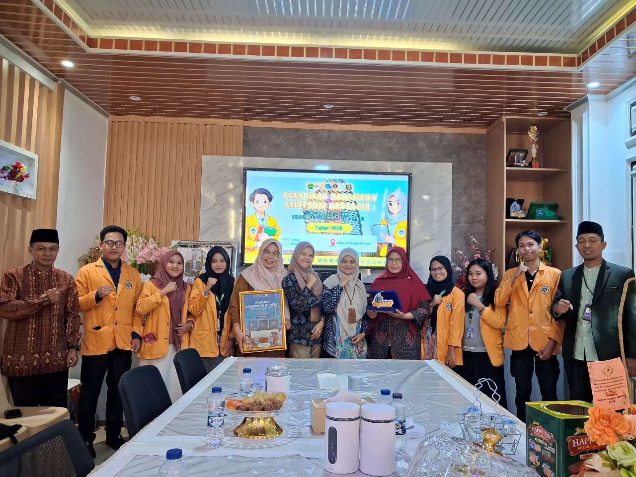 MAN 2 Kota Makassar Lepas Mahasiswa Asistensi Mengajar UNM, Kolaborasi Kampus dan Madrasah Cetak Gen