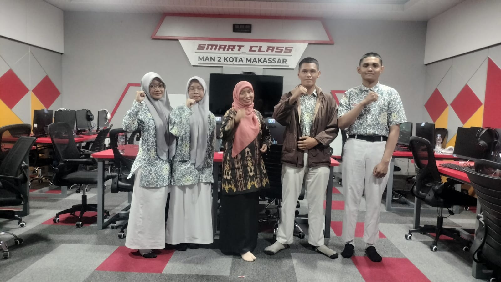 Tim Riset MAN 2 Kota Makassar Raih Medali Perak di Bali International Science Fair 2026