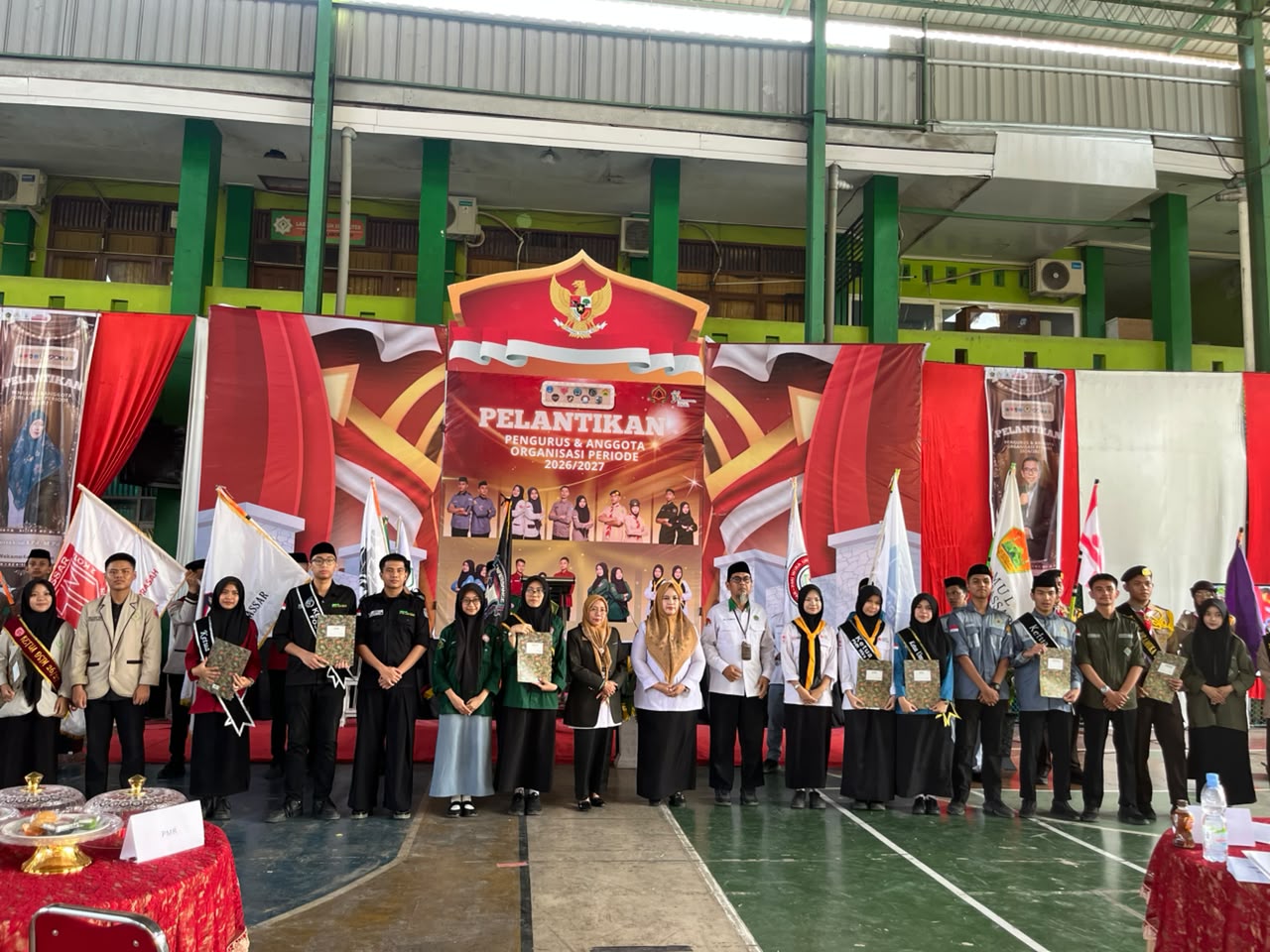 Menatap Masa Depan, Kepala MAN 2 Kota Makassar Lantik Pengurus OSIM dan Organisasi Ekstrakurikuler